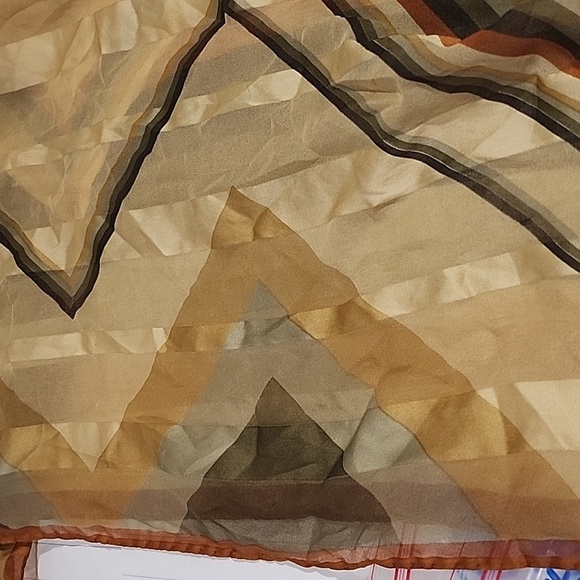 Yvette Montaigne (Paris) Scarf - Picture 4 of 7